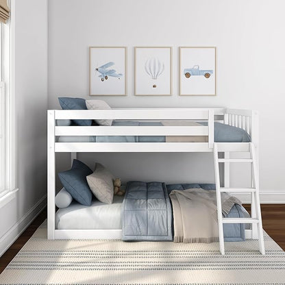 Max & Lily Fundamental Twin Low Bunk Bed, Kids Solid Wood Modern Bed Frame with Strong Wooden Slats, Non-Toxic Finishes, High Weight Capacity, White