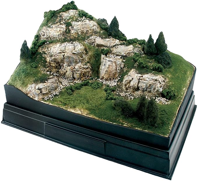 Woodland Scenics Diorama Kit, Mountain